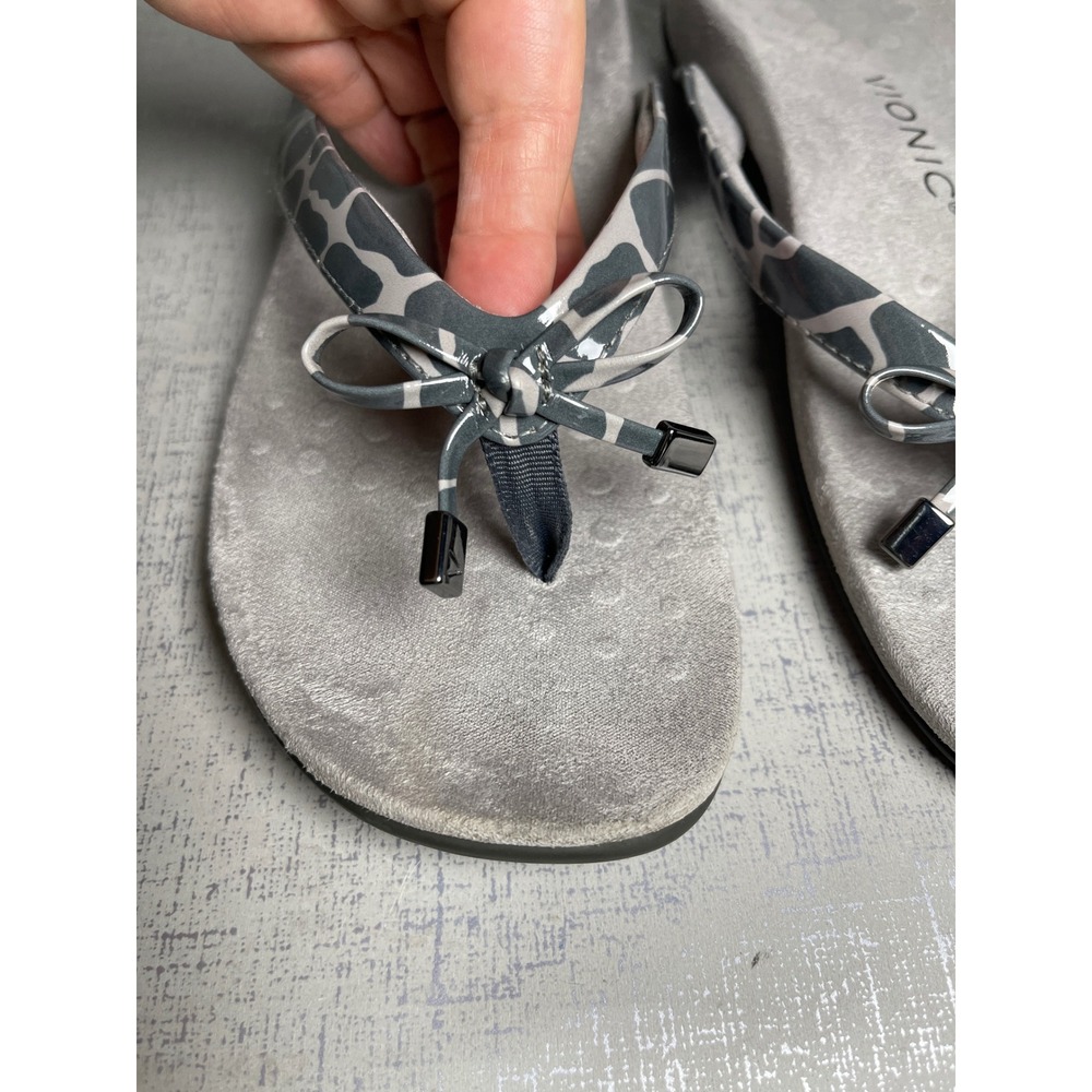 Vionic Bella Grey Giraffe Print Orthotic Flip Flop Sandals Bow 8.5 - Picture 3 of 7